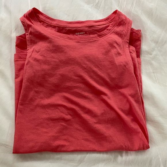 dark pink tank top - Picture 3 of 4